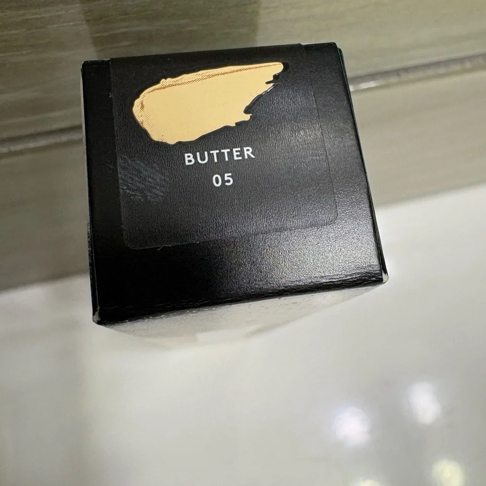 Fenty Beauty Bright Fix Eye Brightener - Picture 2 of 2